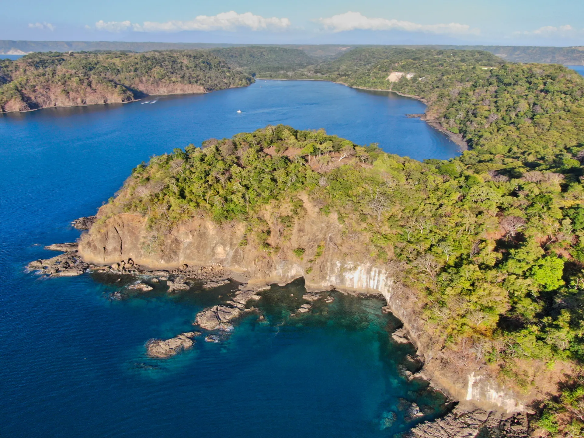 Travel, lifestyle, and golden-hour Costa Rica